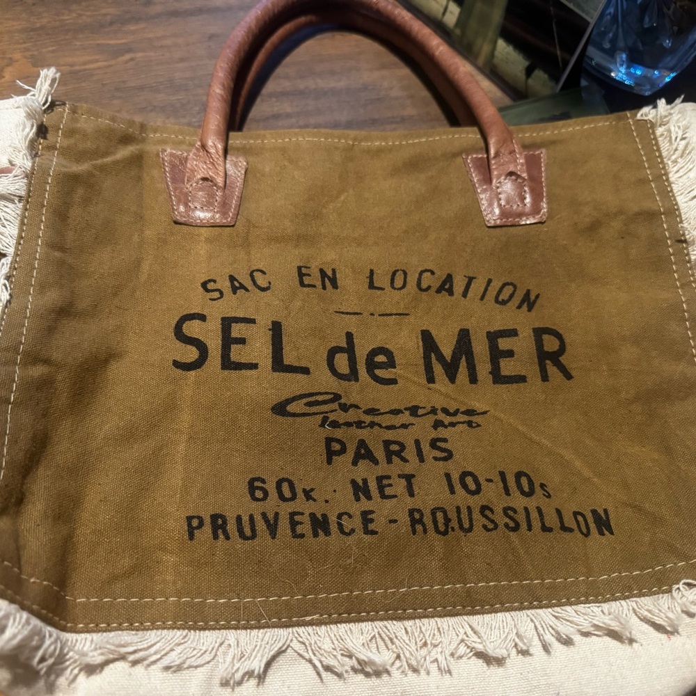 Sac En Location Sel de Mer Paris           Brown and White Canvas Tote Bag